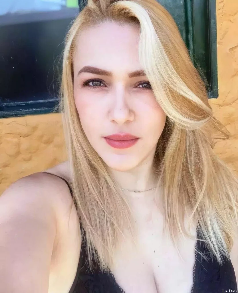 Stephanny Profile image 4